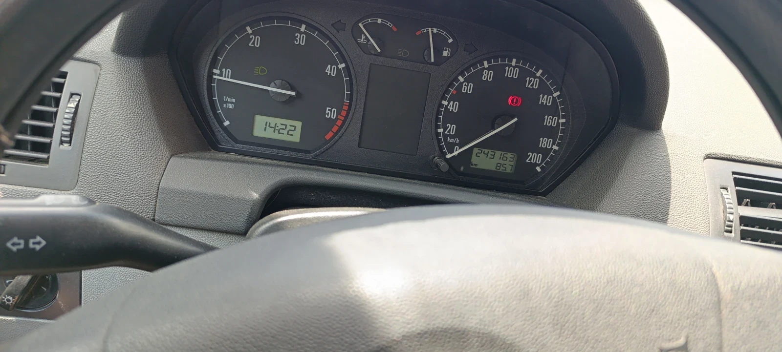Skoda Fabia, снимка 9 - Автомобили и джипове - 54821255