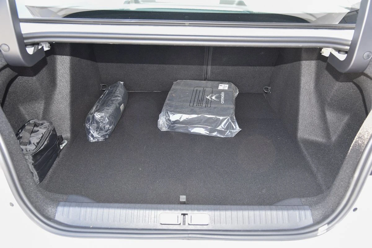 Citroen C4X НОВ АВТОМОБИЛ 62км/e-Feel Pack, снимка 15 - Автомобили и джипове - 55080240