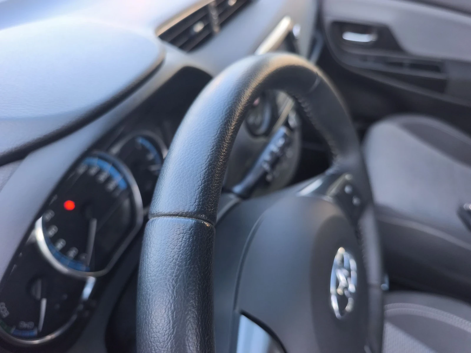 Toyota Yaris 1.5HYBRID 99х км FULL SERVICE IN TOYOTA , снимка 8 - Автомобили и джипове - 55287253