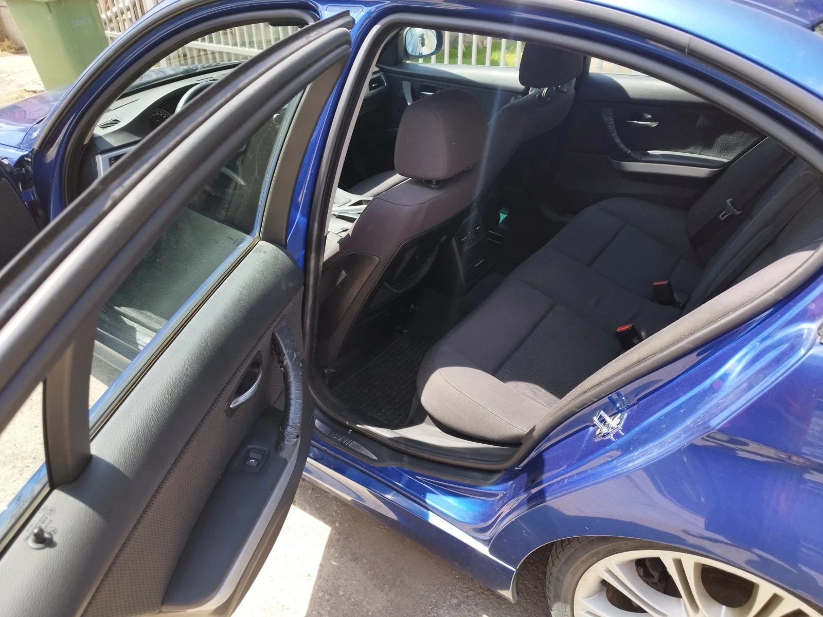 BMW 318 2.0LCI facelift, снимка 6 - Автомобили и джипове - 55367327