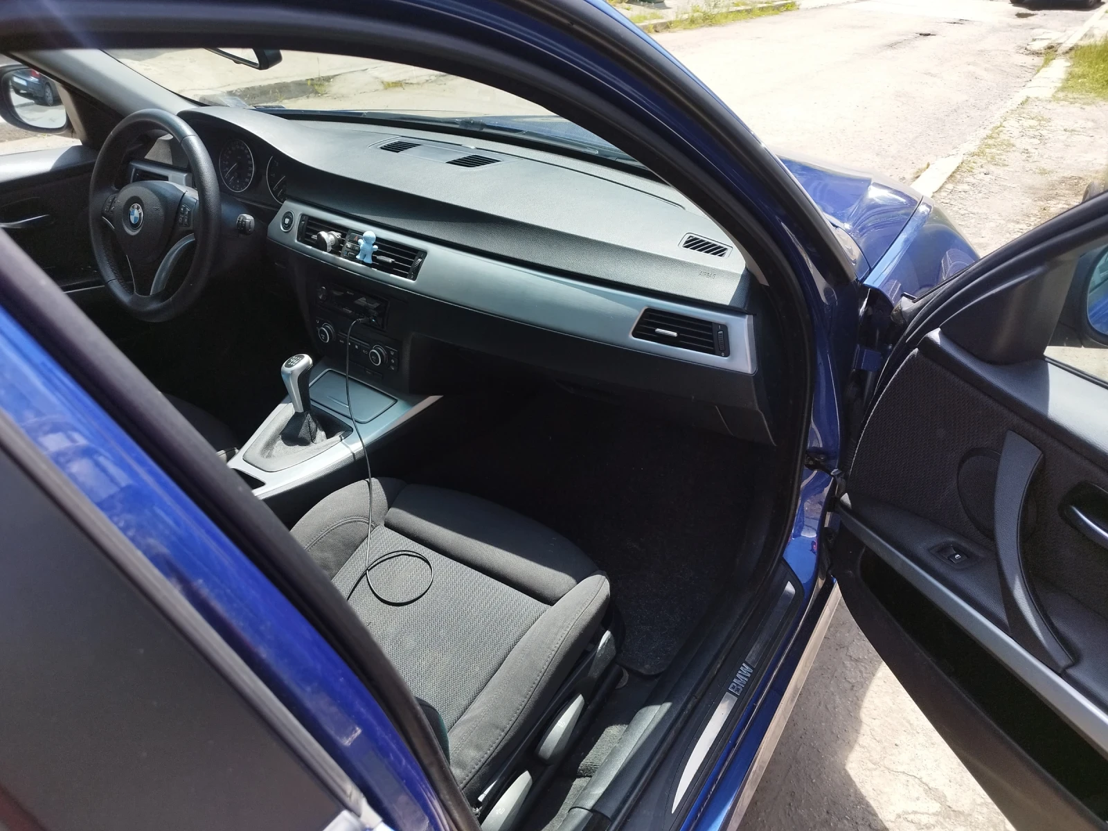 BMW 318 2.0LCI facelift, снимка 10 - Автомобили и джипове - 55367327