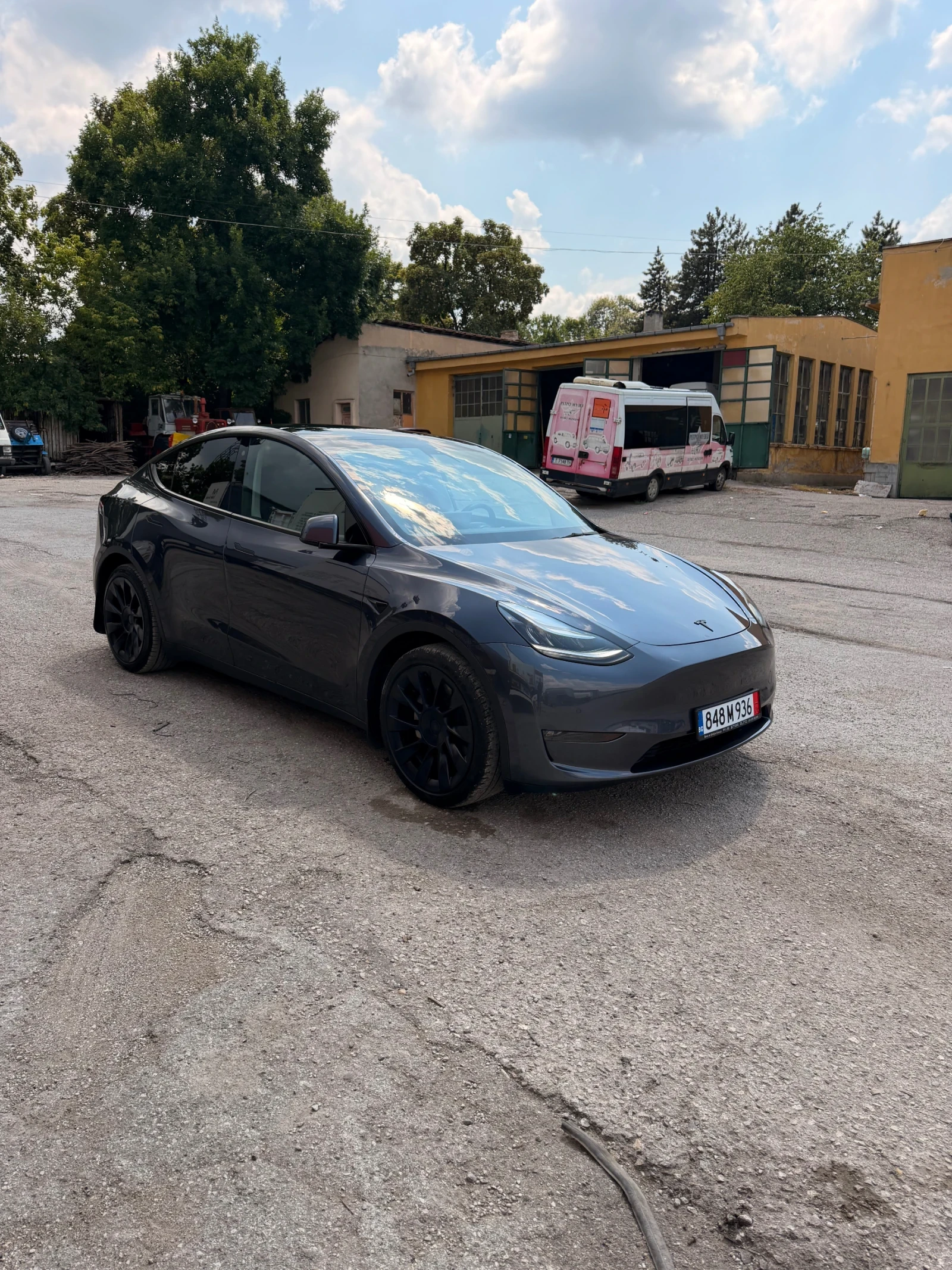 Tesla Model Y, снимка 8 - Автомобили и джипове - 55350450