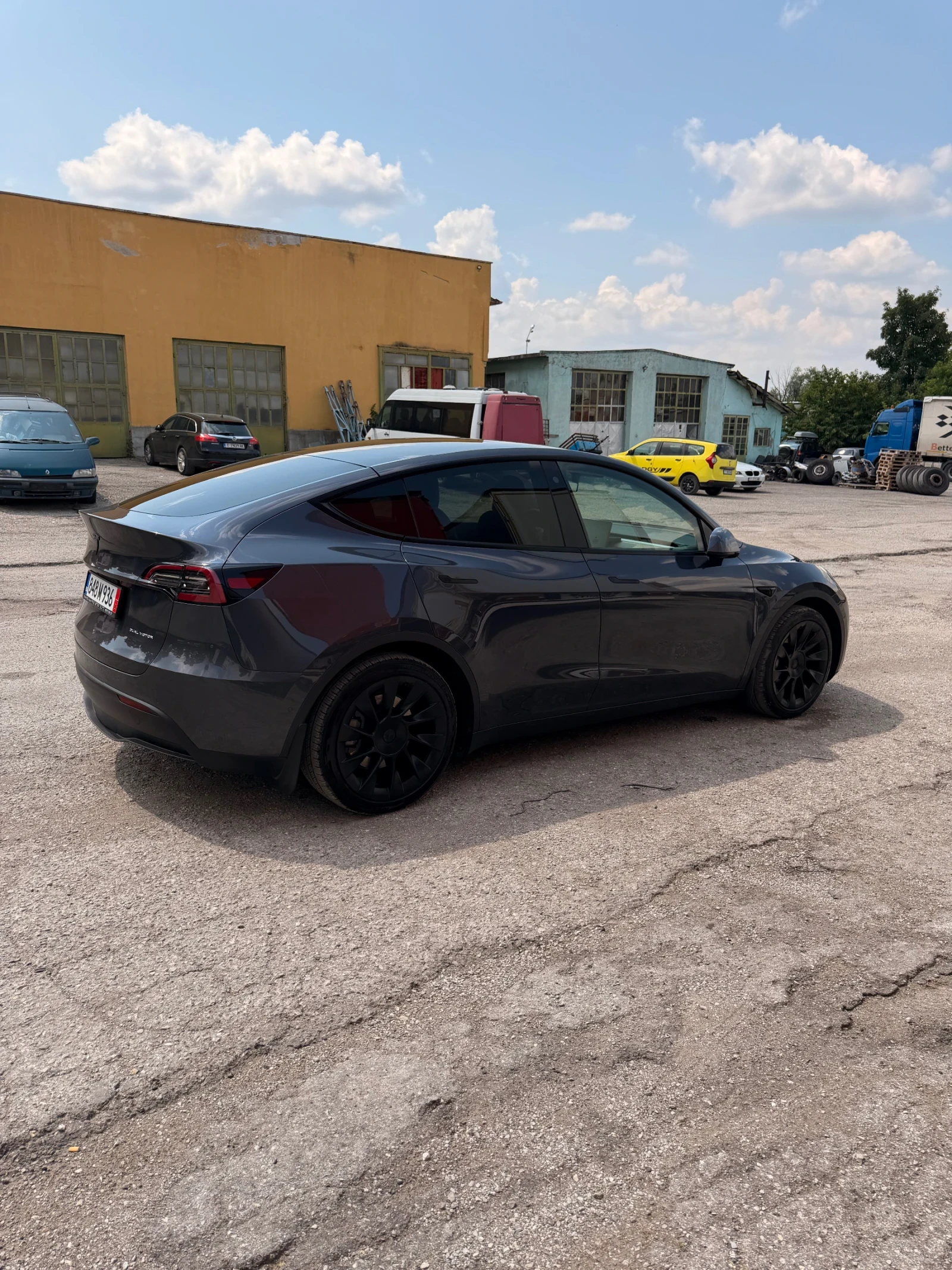 Tesla Model Y, снимка 10 - Автомобили и джипове - 55350450
