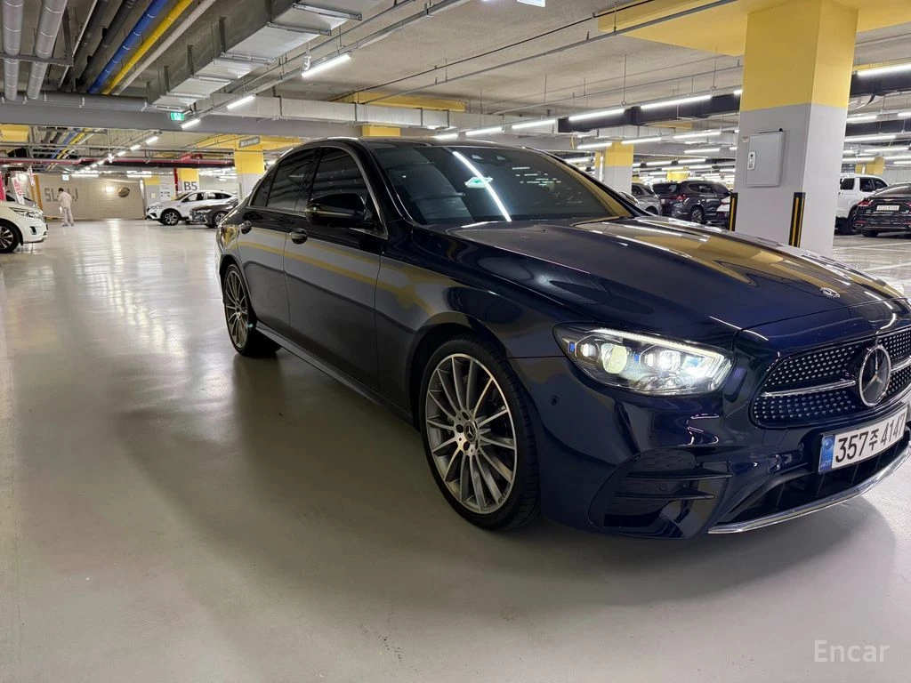Mercedes-Benz E 350 AMG* LINE* 4MATIC* BURMESTER* ХЕДЪП* 360КАМЕРА* LA, снимка 3 - Автомобили и джипове - 55901538