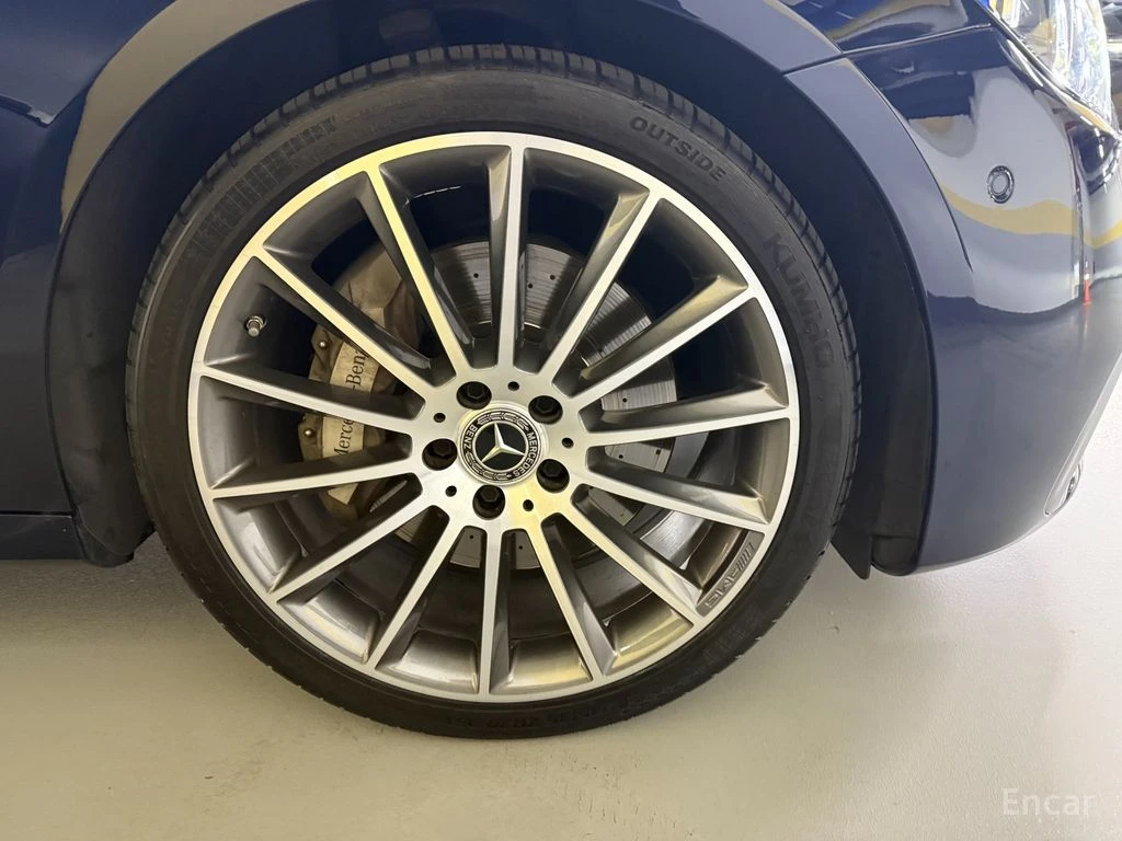 Mercedes-Benz E 350 AMG* LINE* 4MATIC* BURMESTER* ХЕДЪП* 360КАМЕРА* LA, снимка 5 - Автомобили и джипове - 55901538