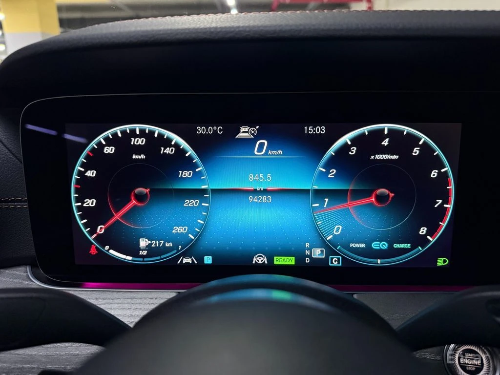 Mercedes-Benz E 350 AMG* LINE* 4MATIC* BURMESTER* ХЕДЪП* 360КАМЕРА* LA, снимка 13 - Автомобили и джипове - 55901538