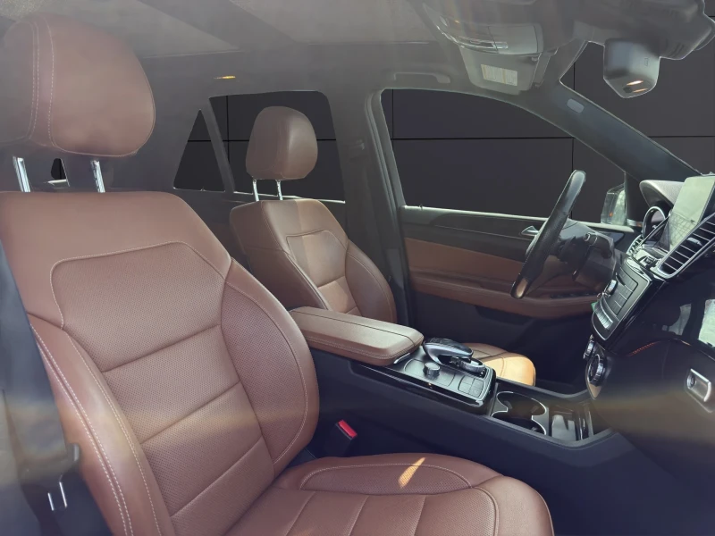 Mercedes-Benz GLE 43 AMG 4M* ЛИЗИНГ* 360 CAMERA* KEYLESS* HARMAN KARDON, снимка 14 - Автомобили и джипове - 50190030