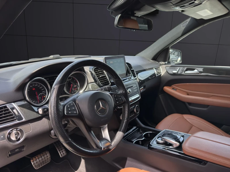 Mercedes-Benz GLE 43 AMG 4M* ЛИЗИНГ* 360 CAMERA* KEYLESS* HARMAN KARDON, снимка 8 - Автомобили и джипове - 50190030