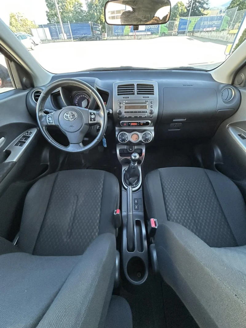 Toyota Urban Cruiser 1.4D4d, 4x4, 131000km., снимка 6 - Автомобили и джипове - 47391165