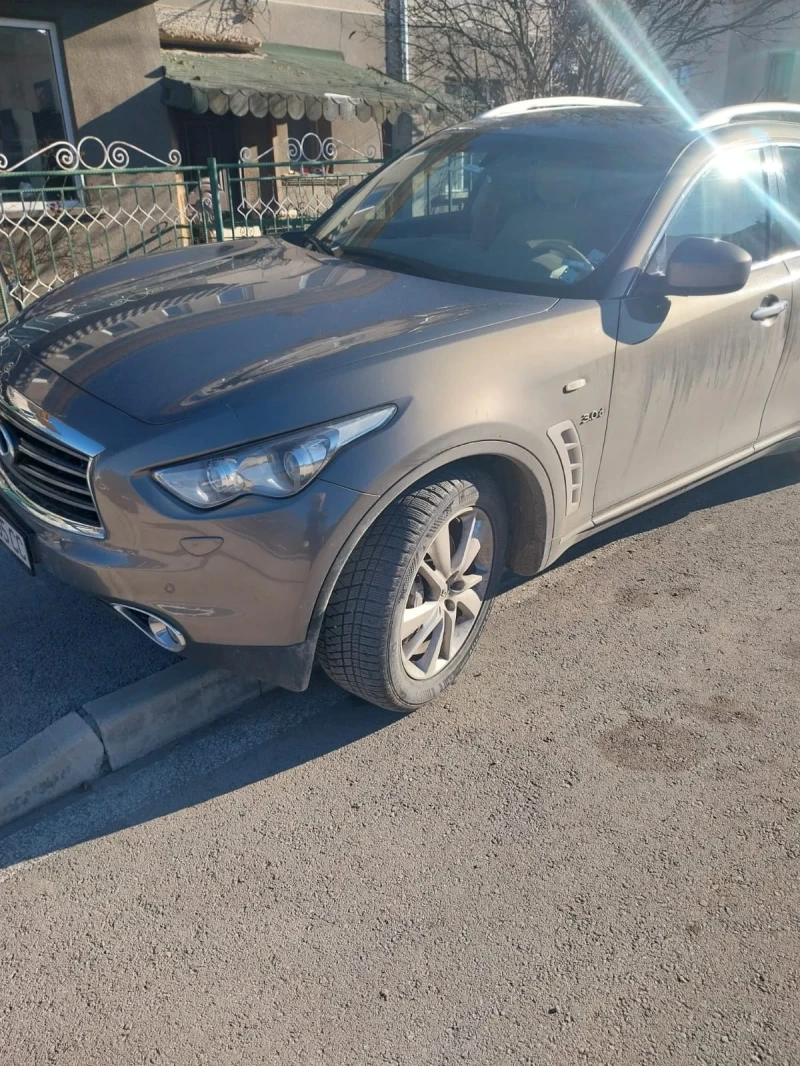 Infiniti QX70 3.0 V6, снимка 4 - Автомобили и джипове - 48741590