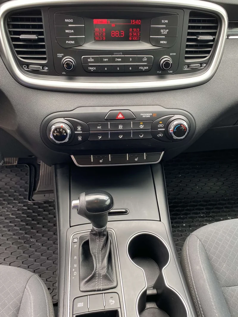 Kia Sorento LX, снимка 10 - Автомобили и джипове - 51449221