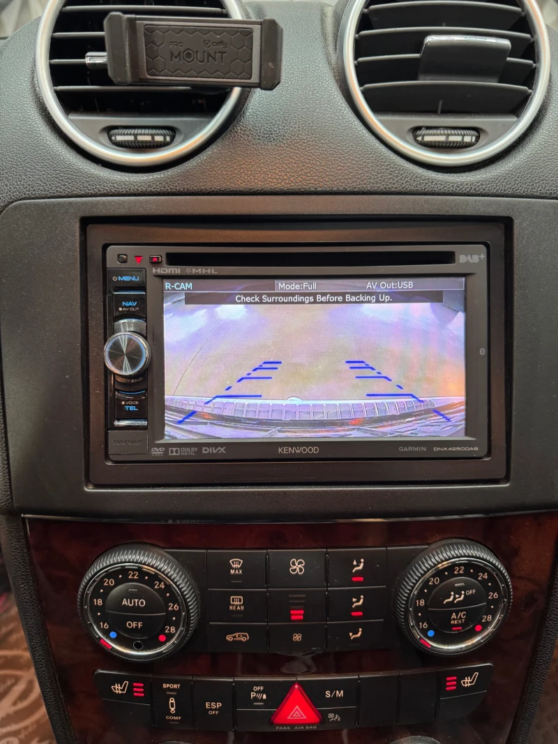 Mercedes-Benz ML 320 CDI * 4 MATIC * ШИБЕДАХ * КАМЕРА * OFF-ROAD Пакет , снимка 9 - Автомобили и джипове - 51175602