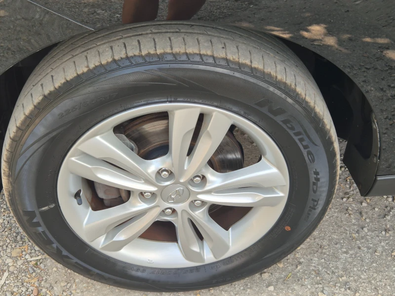 Hyundai IX35 1.6 ВНОС ИТАЛИЯ КОЖА ПОДГРЕВ АВТОПИЛОТ КЛИМАТРОНИК, снимка 15 - Автомобили и джипове - 51406353