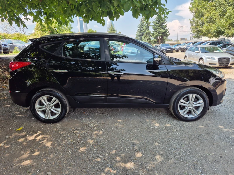 Hyundai IX35 1.6 ВНОС ИТАЛИЯ КОЖА ПОДГРЕВ АВТОПИЛОТ КЛИМАТРОНИК, снимка 4 - Автомобили и джипове - 51406353