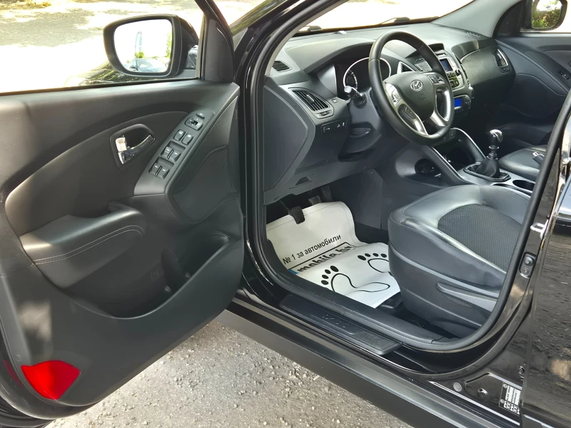 Hyundai IX35 1.6 ВНОС ИТАЛИЯ КОЖА ПОДГРЕВ АВТОПИЛОТ КЛИМАТРОНИК, снимка 8 - Автомобили и джипове - 51406353