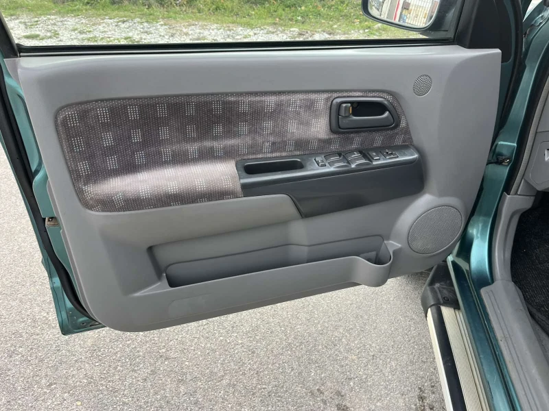 Isuzu D-max 3.0TDI 131кс 4Х4, БЪРЗИ БАВНИ И БЛОКАЖ ВНОС ИТАЛИЯ, снимка 4 - Автомобили и джипове - 52554698