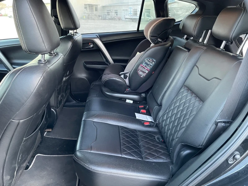 Toyota Rav4 2.5 197к.с. Hybrid , снимка 14 - Автомобили и джипове - 52834595
