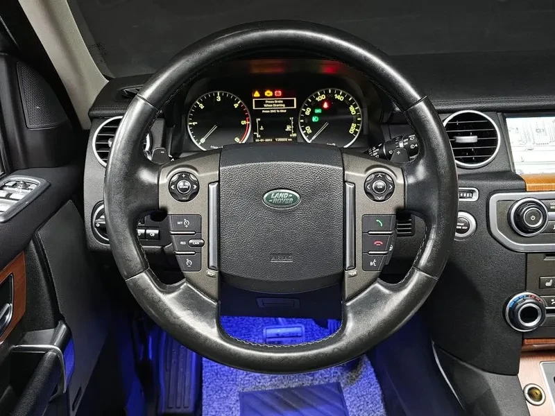 Land Rover Discovery 3.0 Sdv6 Se, снимка 13 - Автомобили и джипове - 56000674