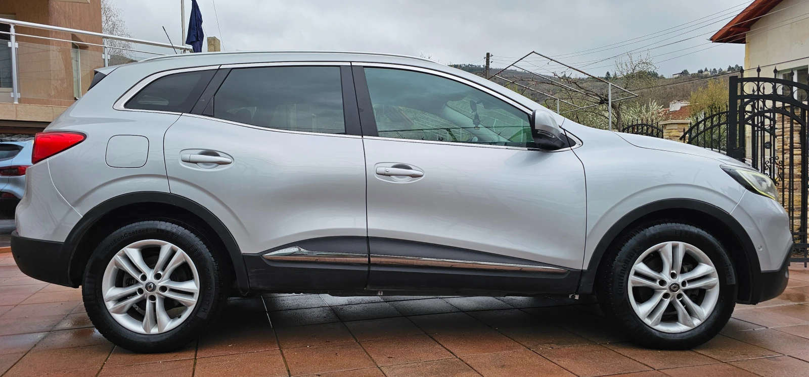 Renault Kadjar 1.5dci AUTOMAT ! 136000km FULL LED/CAM - изображение 3