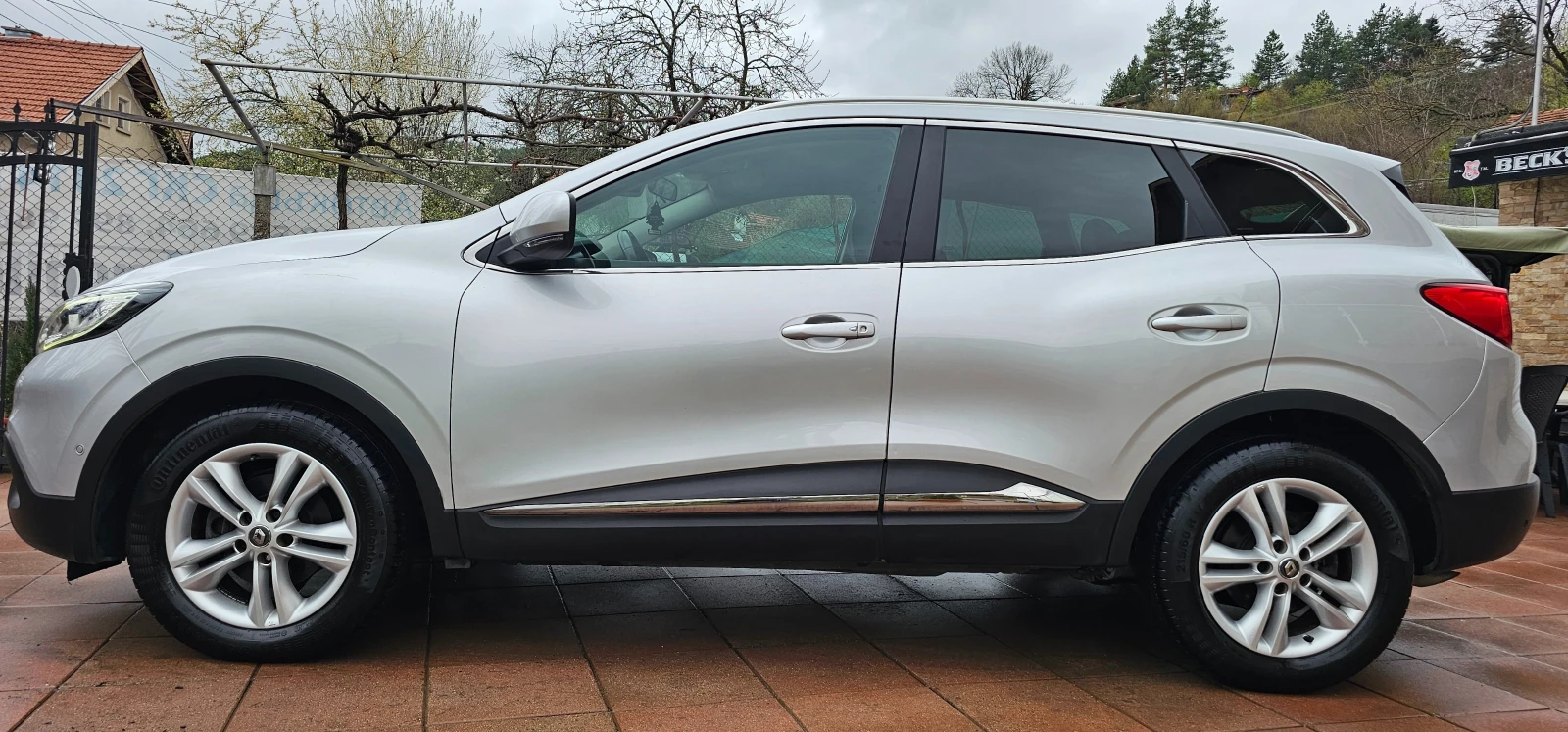 Renault Kadjar 1.5dci AUTOMAT ! 136000km FULL LED/CAM - изображение 4