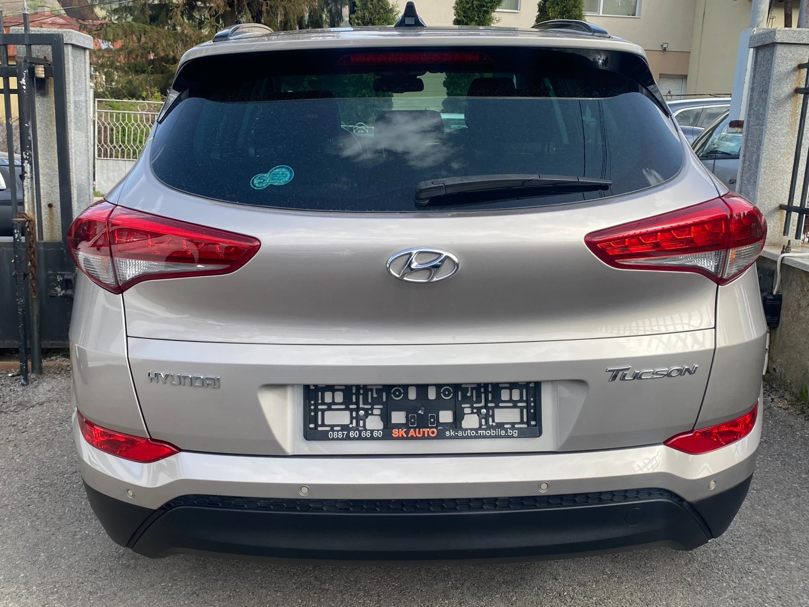 Hyundai Tucson 1.7CRDI-128000km-FULL-DIST-PANO-NAVI-LED-КОЖАEURO6 - изображение 5
