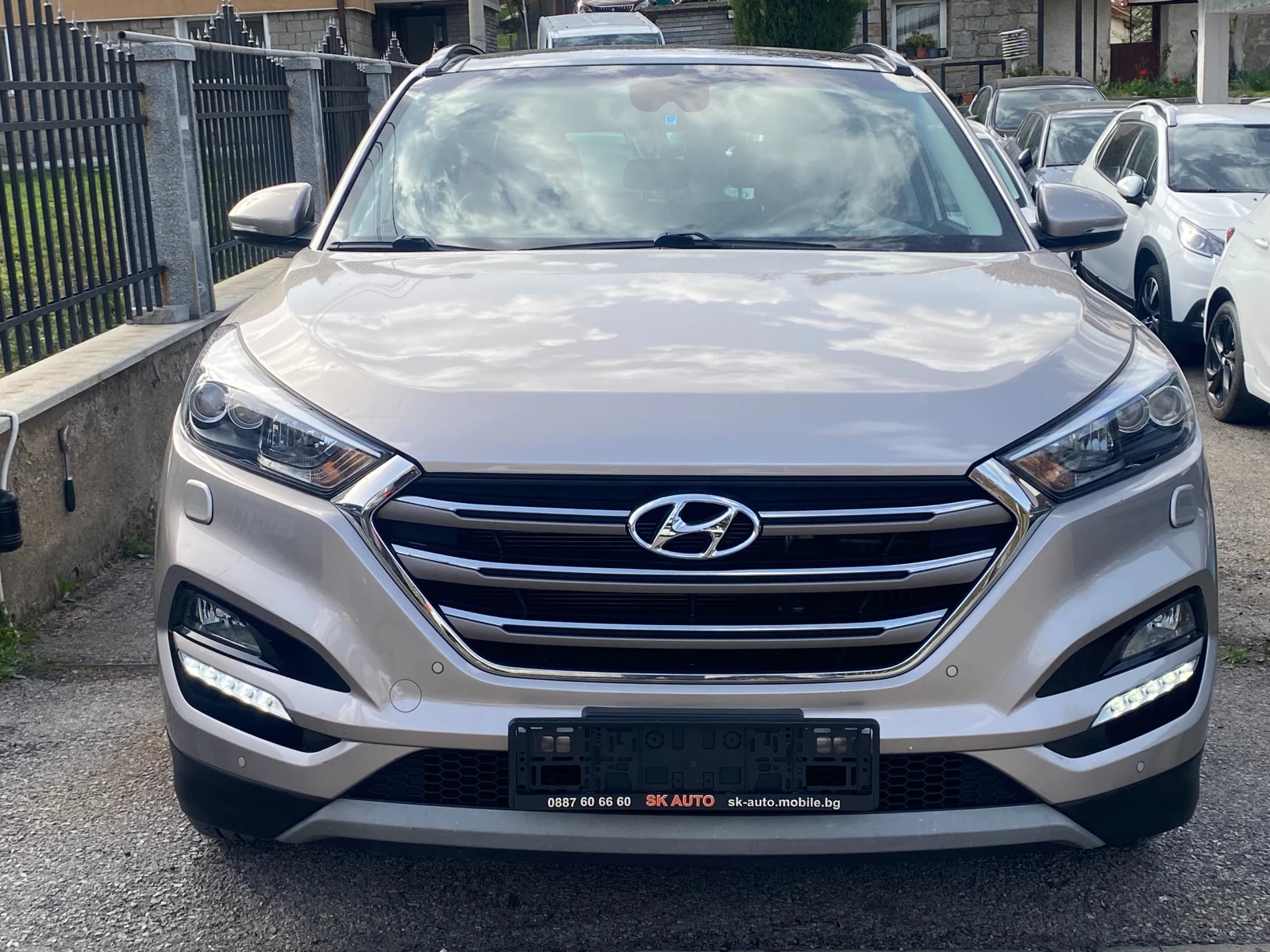 Hyundai Tucson 1.7CRDI-128000km-FULL-DIST-PANO-NAVI-LED-КОЖАEURO6 - изображение 2