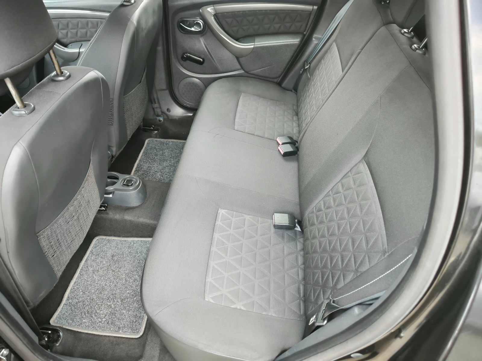 Dacia Duster 1, 2i-125k., 4  ,  6 | Mobile.bg   12