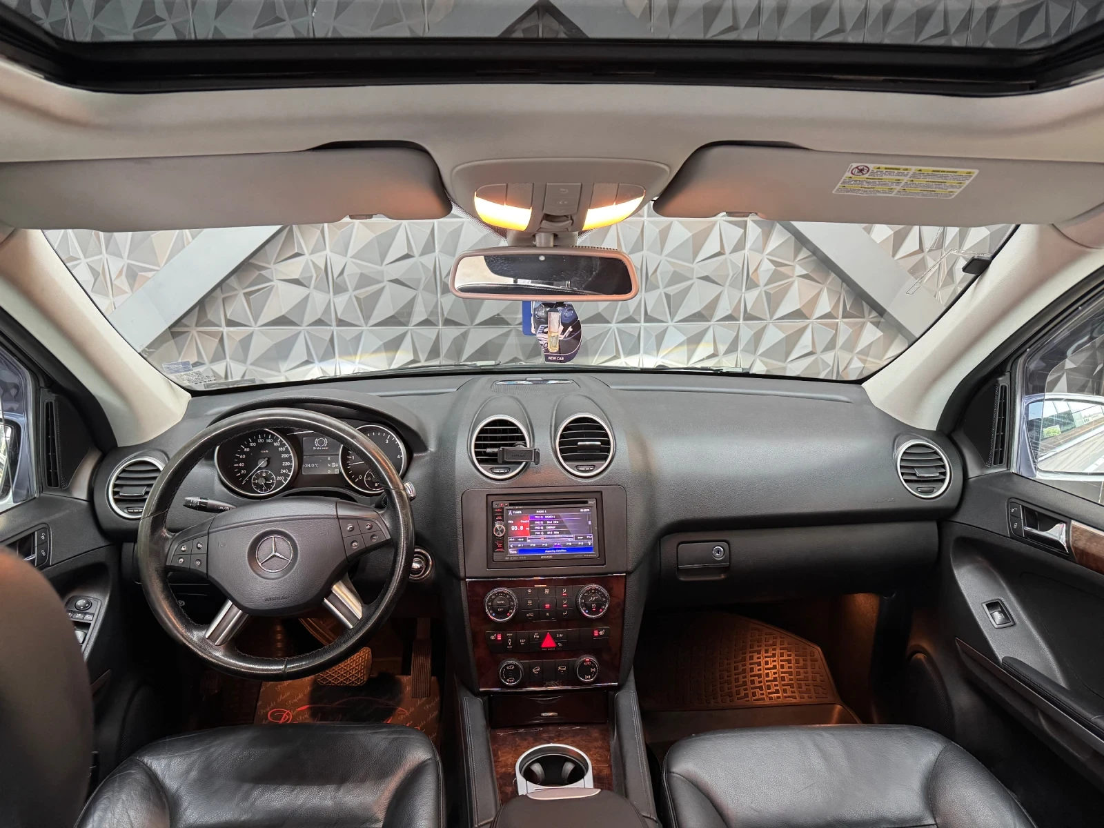 Mercedes-Benz ML 320 CDI * 4 MATIC * ШИБЕДАХ * КАМЕРА * OFF-ROAD Пакет  - изображение 6