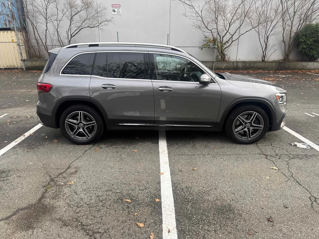 Mercedes-Benz GLB * 250 4MATIC SUV * CARFAX * БЕЗ ПЪРВОНАЧАЛНА ВНОСК - изображение 3