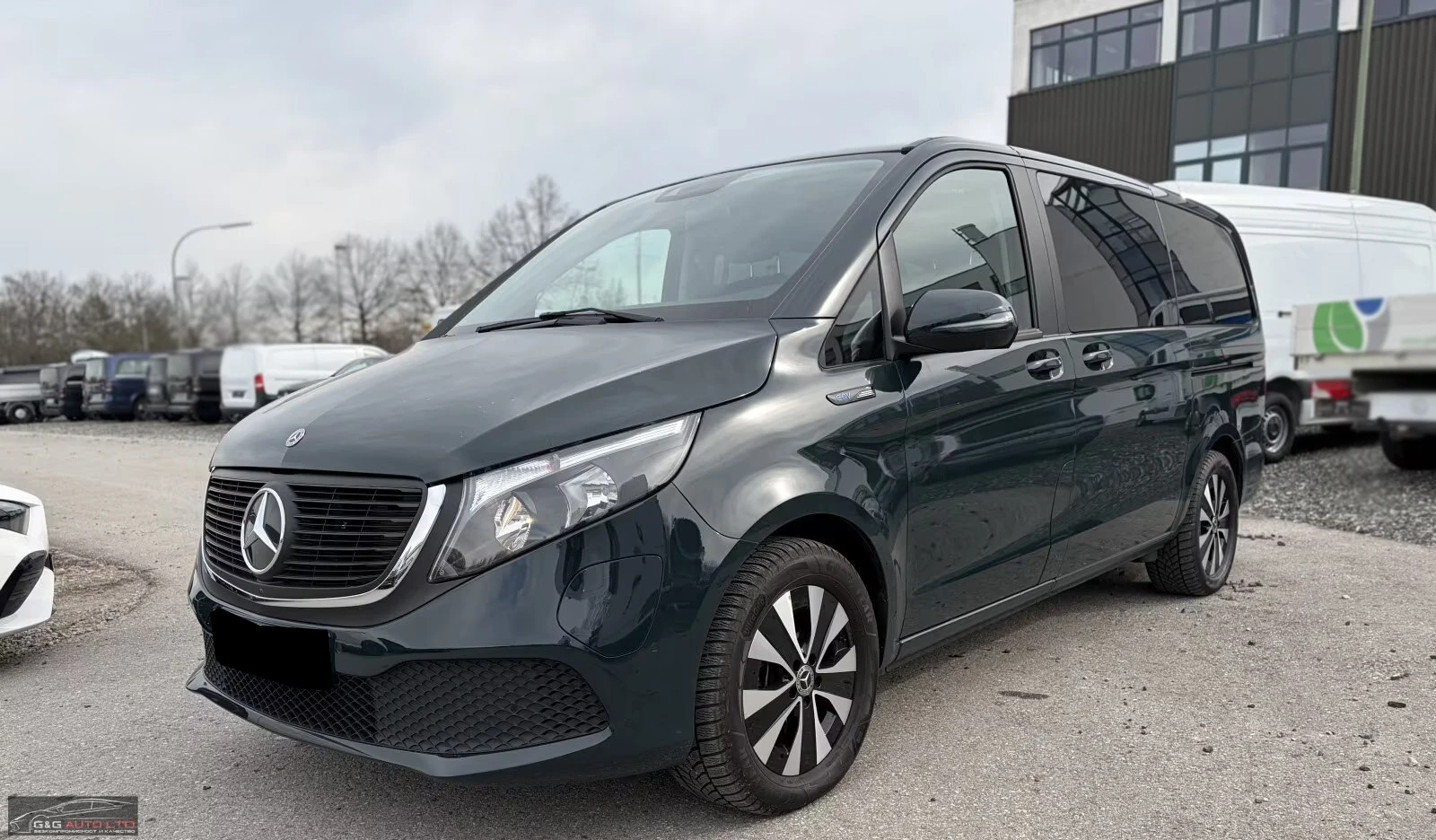 Mercedes-Benz EQV 300/L/204HP/7S/NAVI/360/LED/CPLAY/982g