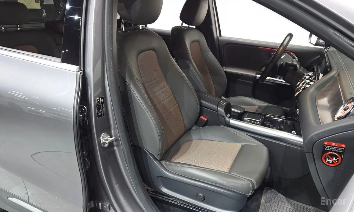 Mercedes-Benz EQA * EQA250* , снимка 9 - Автомобили и джипове - 54060746