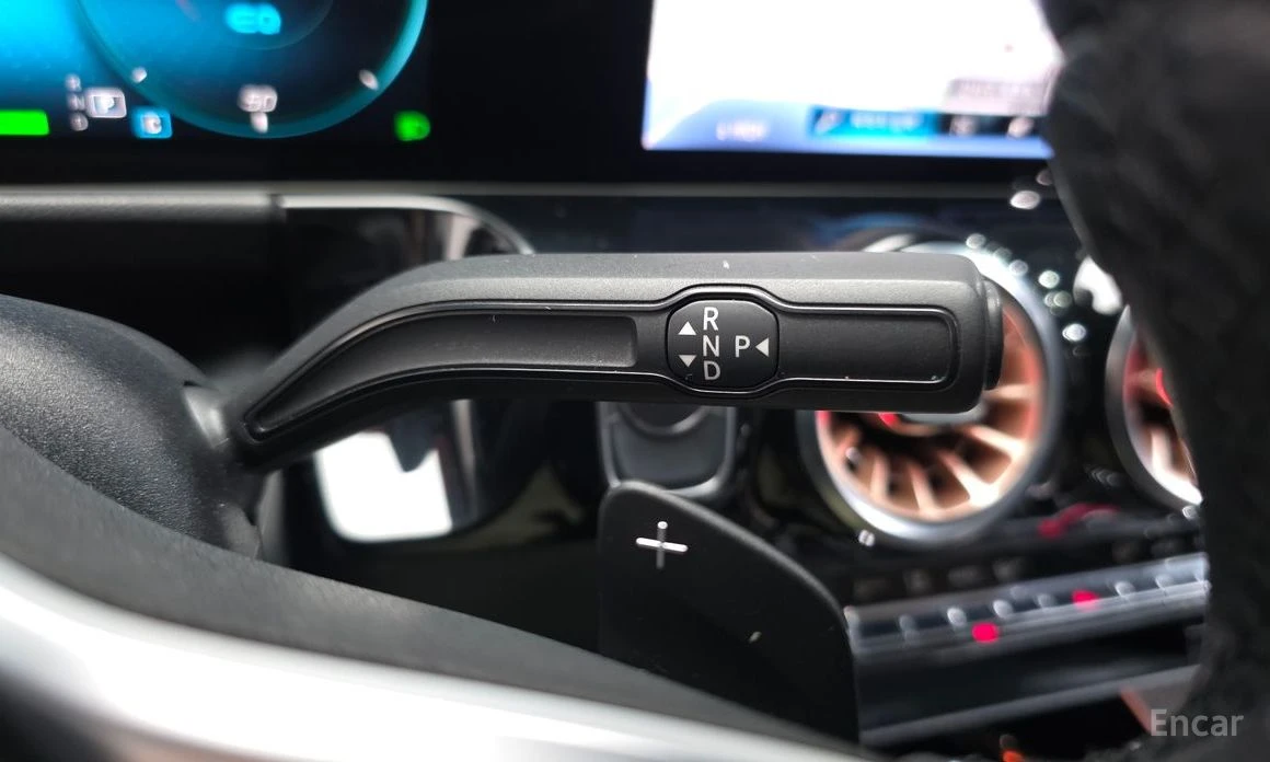 Mercedes-Benz EQA * EQA250* , снимка 8 - Автомобили и джипове - 54060746