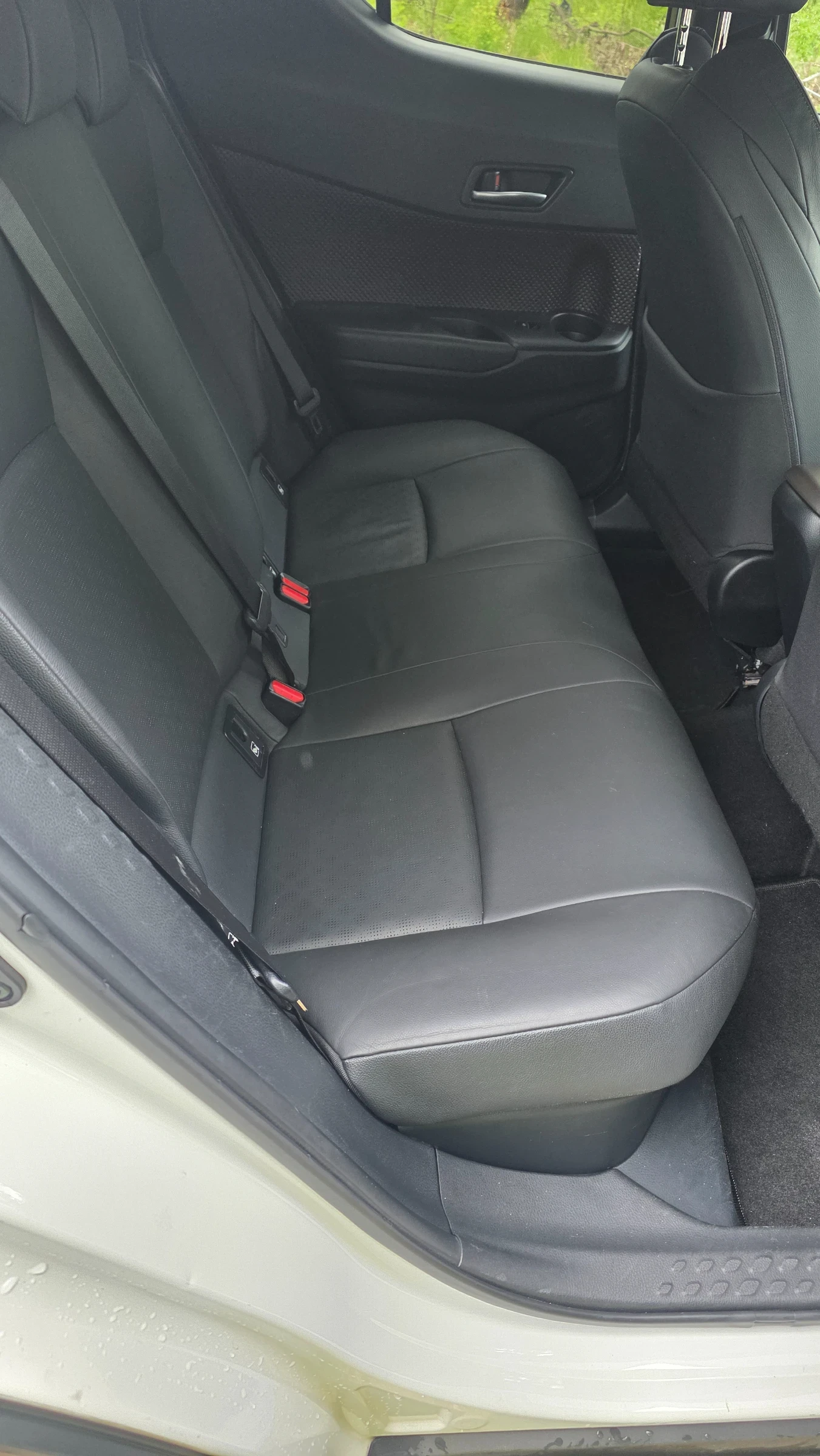 Toyota C-HR 1.8 Hybrid , снимка 12 - Автомобили и джипове - 54544205