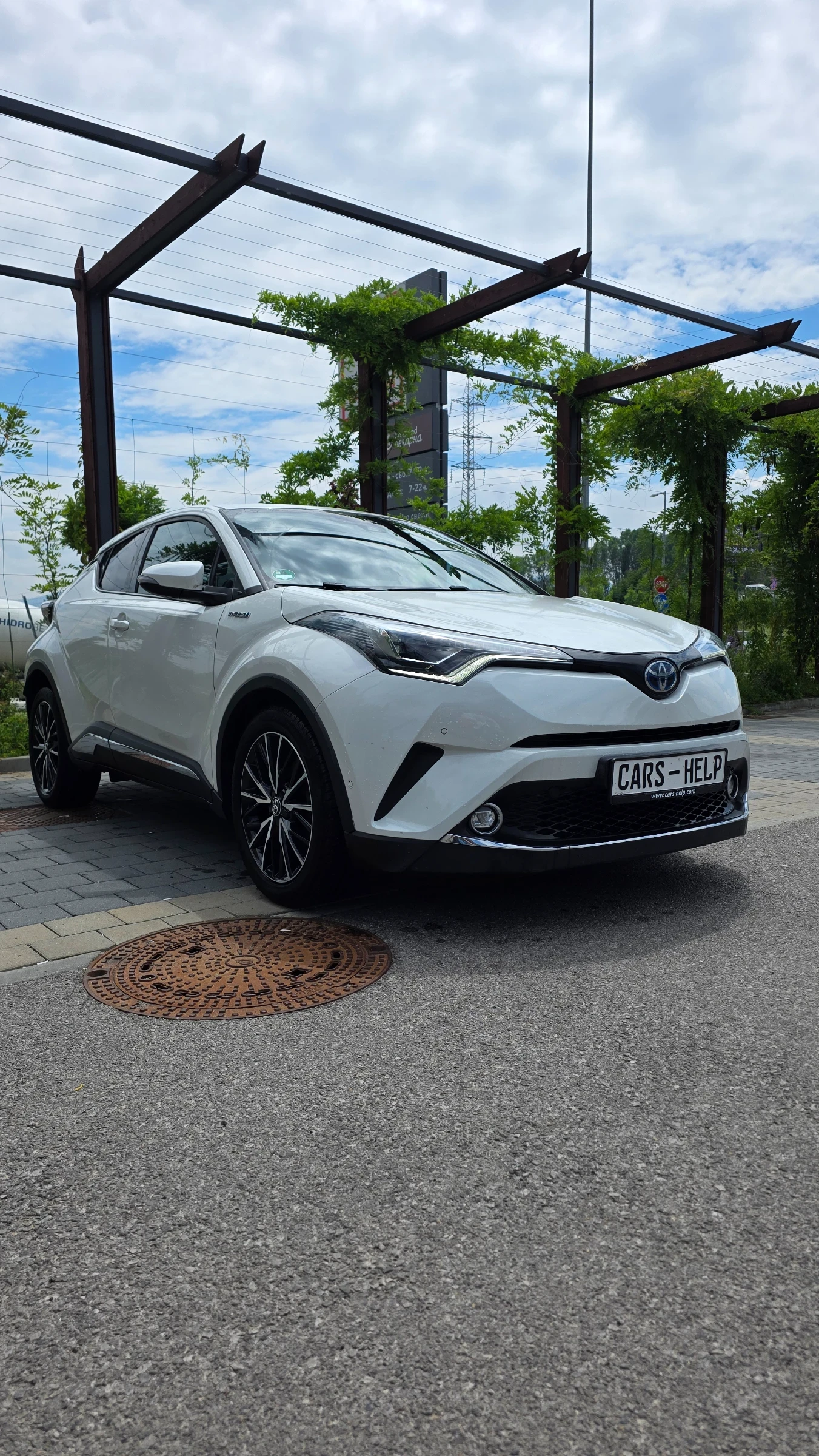 Toyota C-HR 1.8 Hybrid , снимка 3 - Автомобили и джипове - 54866176