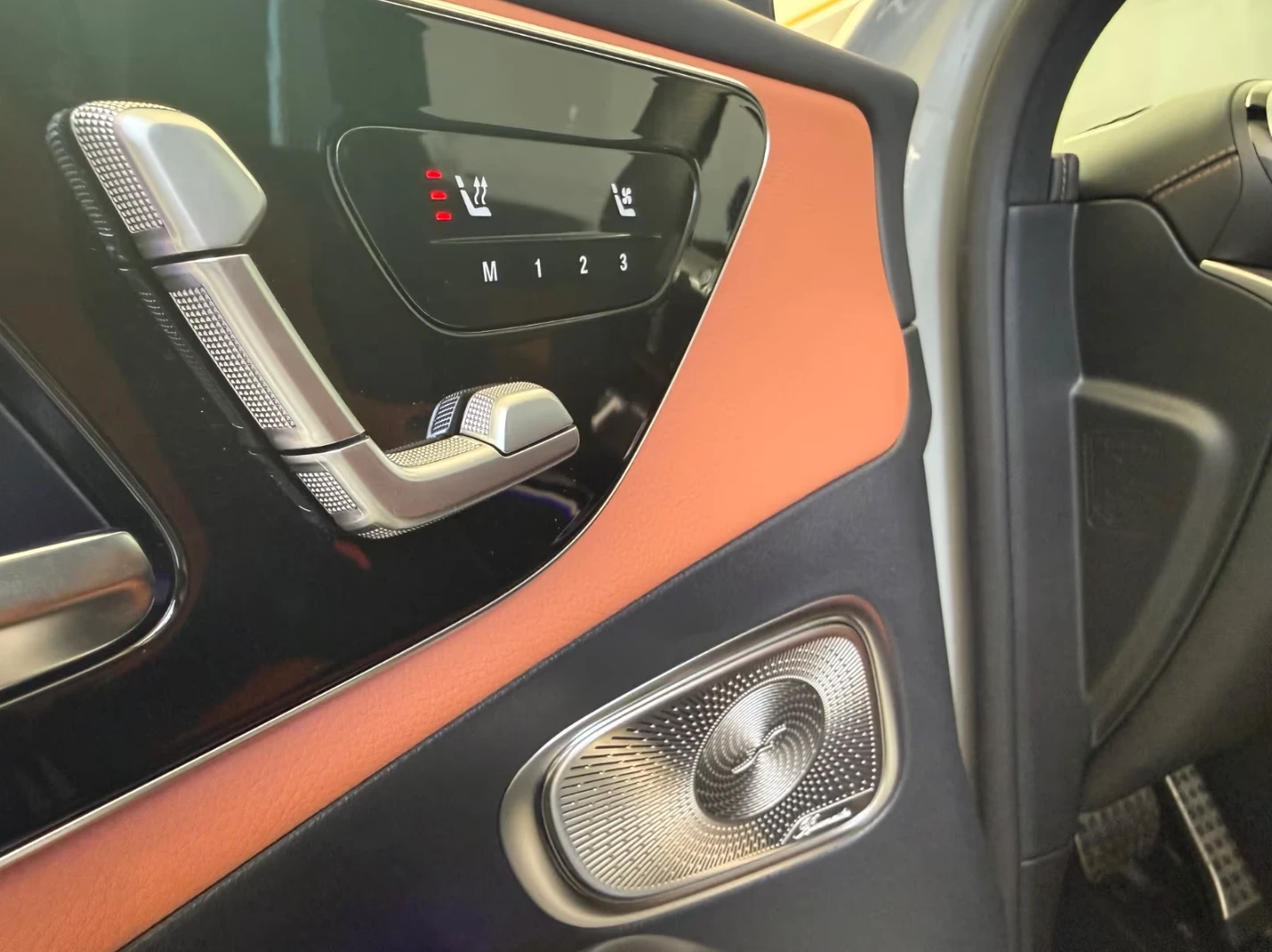 Mercedes-Benz GLC 220 D* 4M* AMG* PANO* 360* BURMESTER* ����������*  | Mobile.bg � ����������� 4