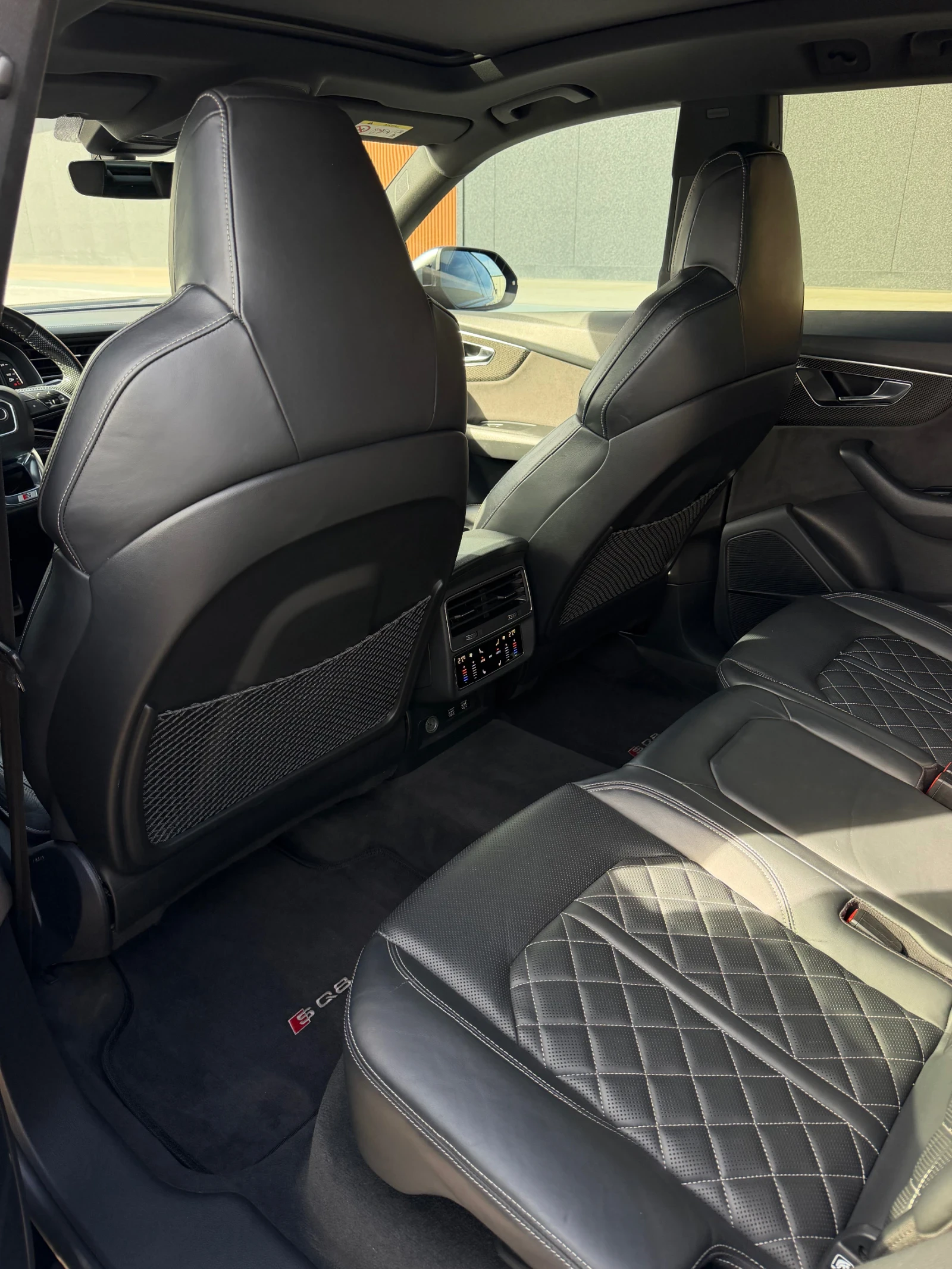 Audi SQ8 BLACK OPTIC / CARBON , снимка 13 - Автомобили и джипове - 56520613