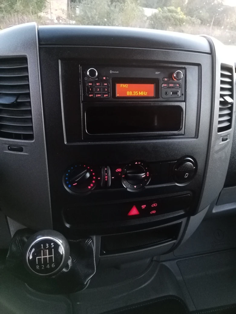 VW Crafter Макси база, снимка 17 - Бусове и автобуси - 54716979