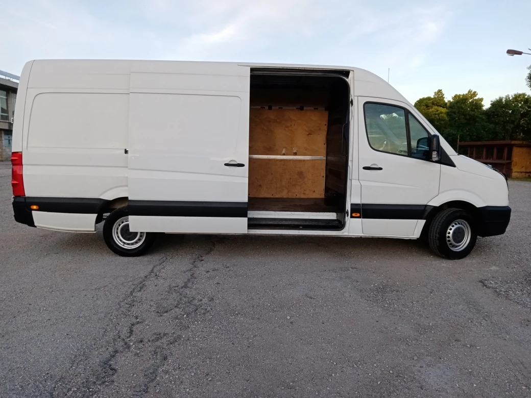 VW Crafter Макси база, снимка 8 - Бусове и автобуси - 54716979