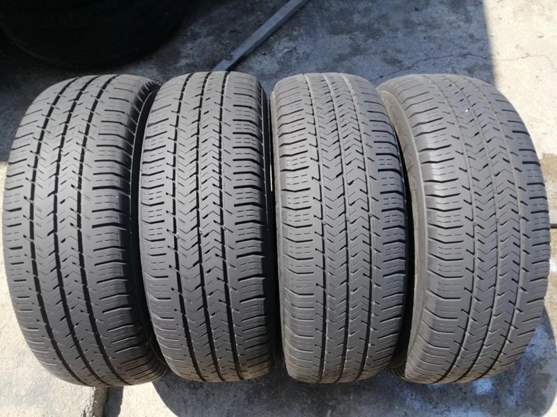 Гуми Летни 215/65R16, снимка 1 - Гуми и джанти - 36921094