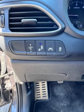Hyundai I30 Кожа, Обдухване, подгрев и др., снимка 12