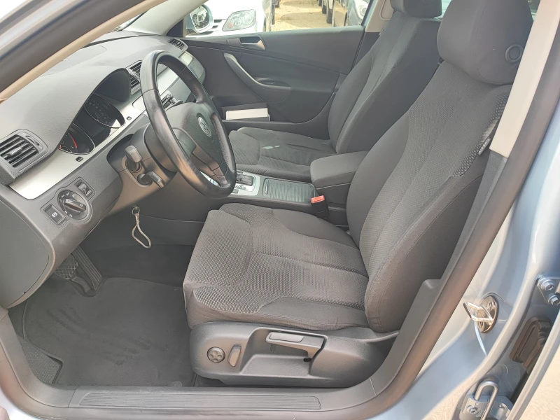 VW Passat КАТО НОВА, снимка 12 - Автомобили и джипове - 50486774