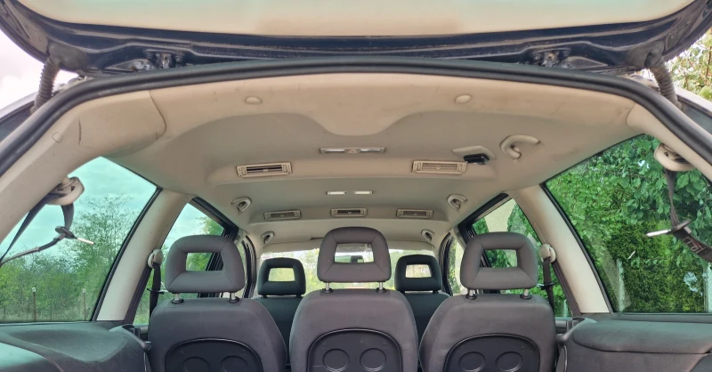 VW Sharan 1.9 TDI 7места, снимка 13 - Автомобили и джипове - 52124071