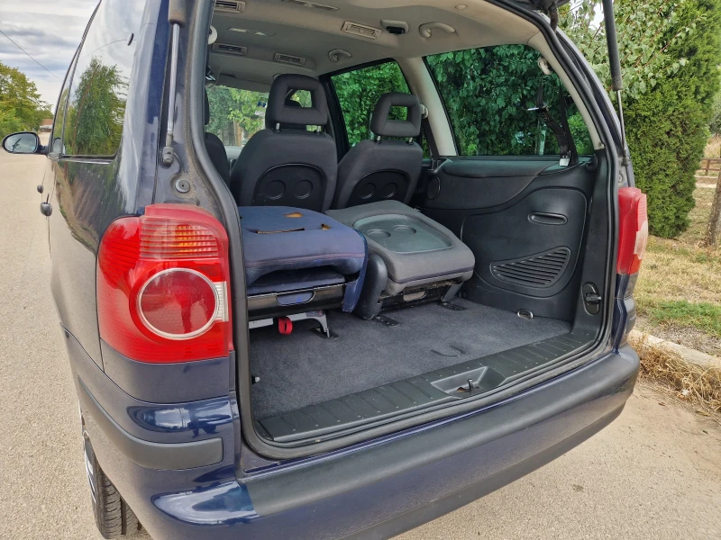 VW Sharan 1.9 TDI 7места, снимка 14 - Автомобили и джипове - 52124071