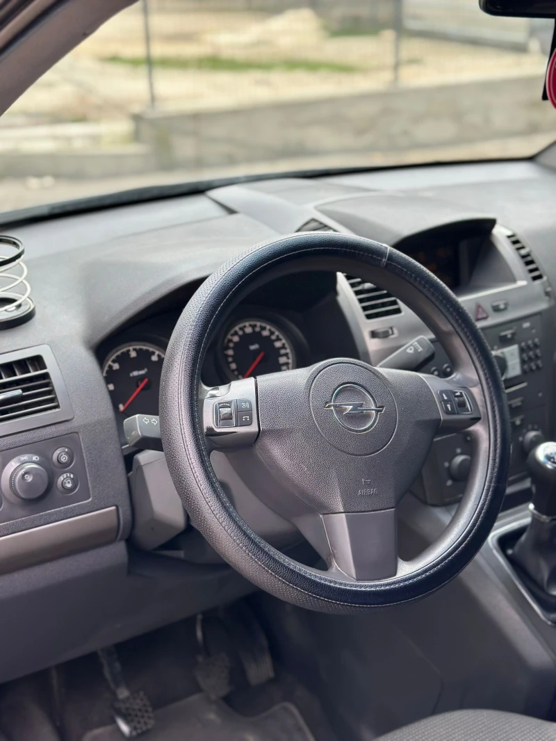 Opel Zafira top * 1, 9cdti * cruise control * 7 места * БАРТЕР, снимка 12 - Автомобили и джипове - 52178662