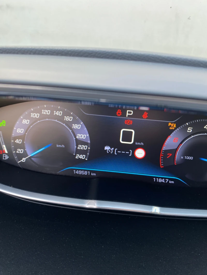 Peugeot 5008 GTline, снимка 9 - Автомобили и джипове - 52432377