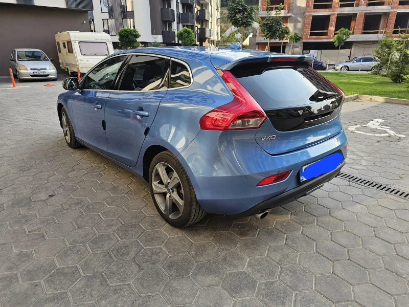 Volvo V40 D3, снимка 3 - Автомобили и джипове - 52795126