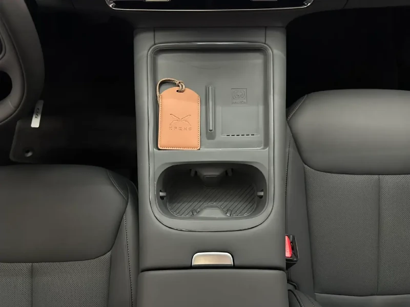 Xpeng G6 Long Range MAX Tech Edition, снимка 14 - Автомобили и джипове - 52858765