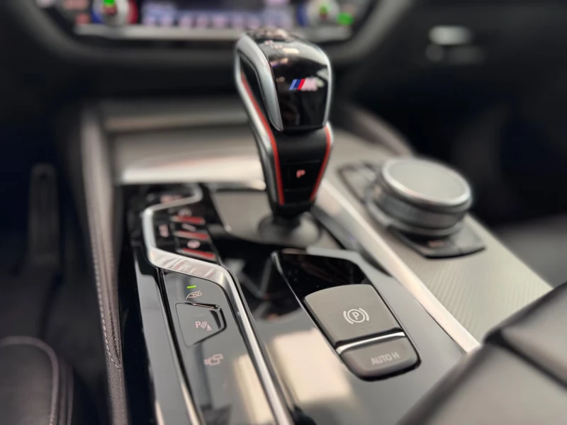 BMW M5 COMPETITION/625HP/xDRIVE/H&K/360/CARBON/933v, снимка 15 - Автомобили и джипове - 53444435