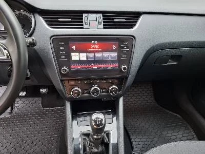 Skoda Octavia Комби, снимка 10 - Автомобили и джипове - 55301679