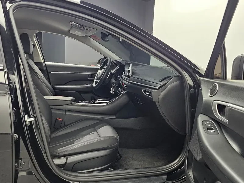 Hyundai Sonata (Dn8) 2.0 Smart, снимка 12 - Автомобили и джипове - 56305487